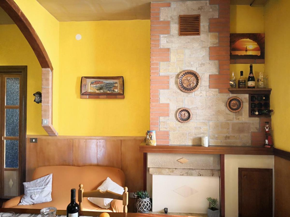 Casa Vacanze Sonia Lägenhet Amelia Exteriör bild
